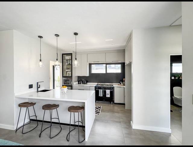 4 BEDROOM HOUSE FOR SALE IN FOUNTAINBROOK ESTATE
